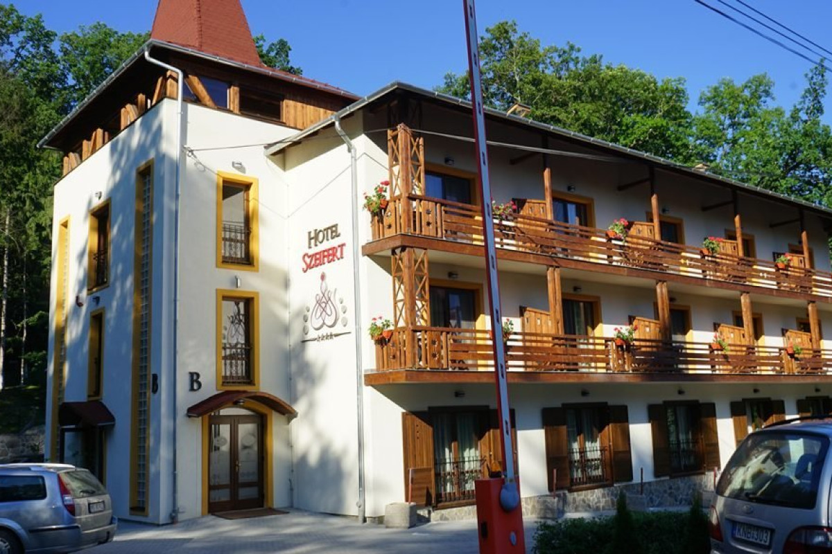 HOTEL SZEIFERT.