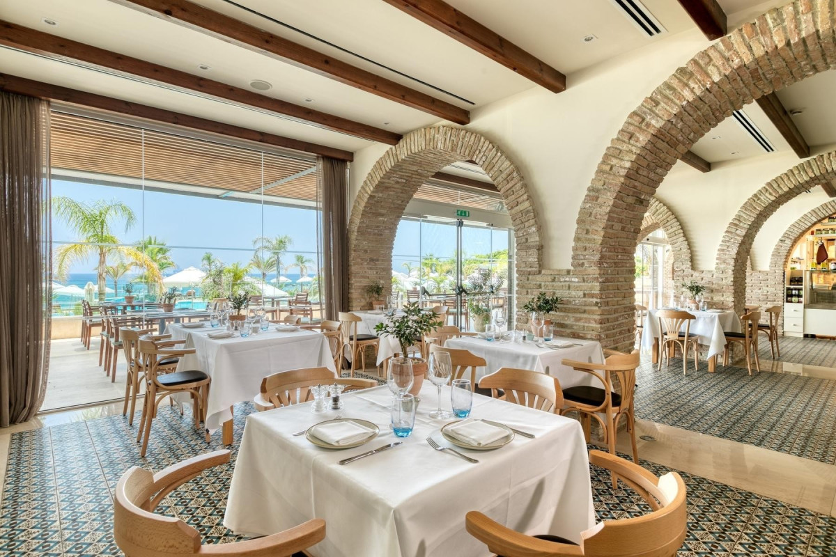 THE ROYAL APOLLONIA