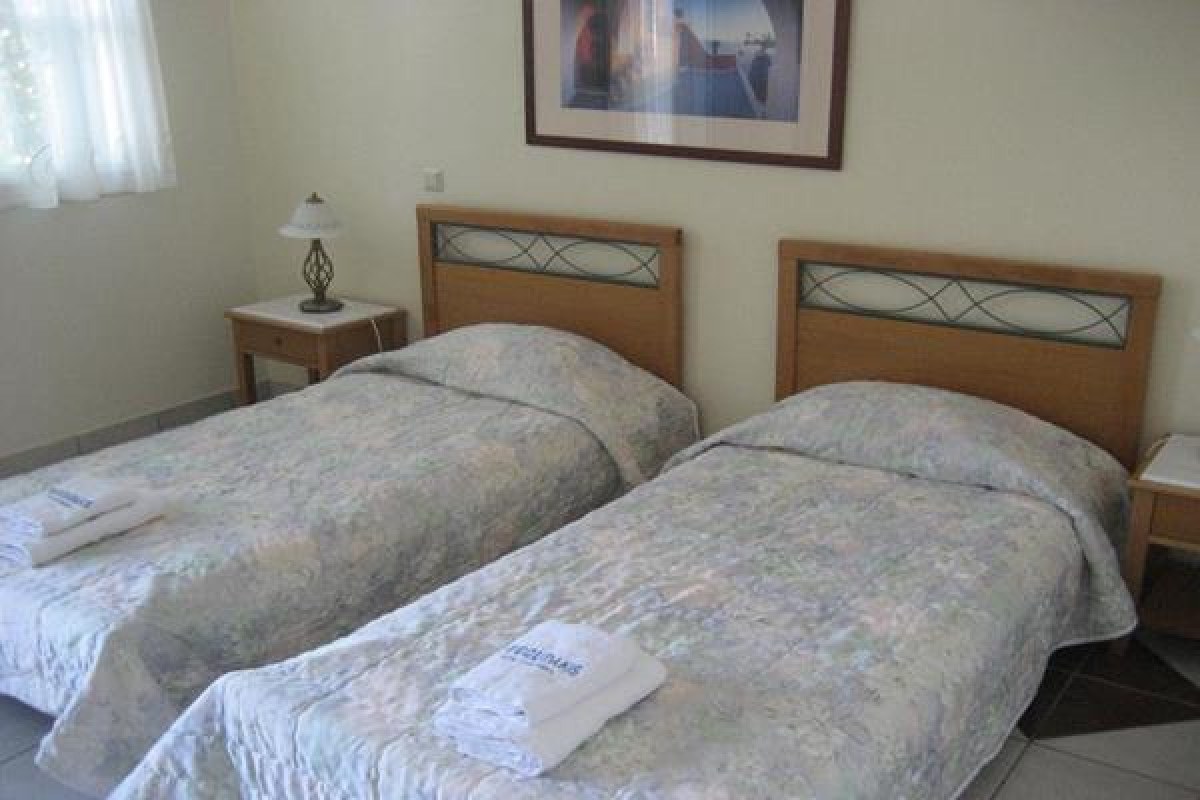 Kyveli Apartments (Vrodathos)