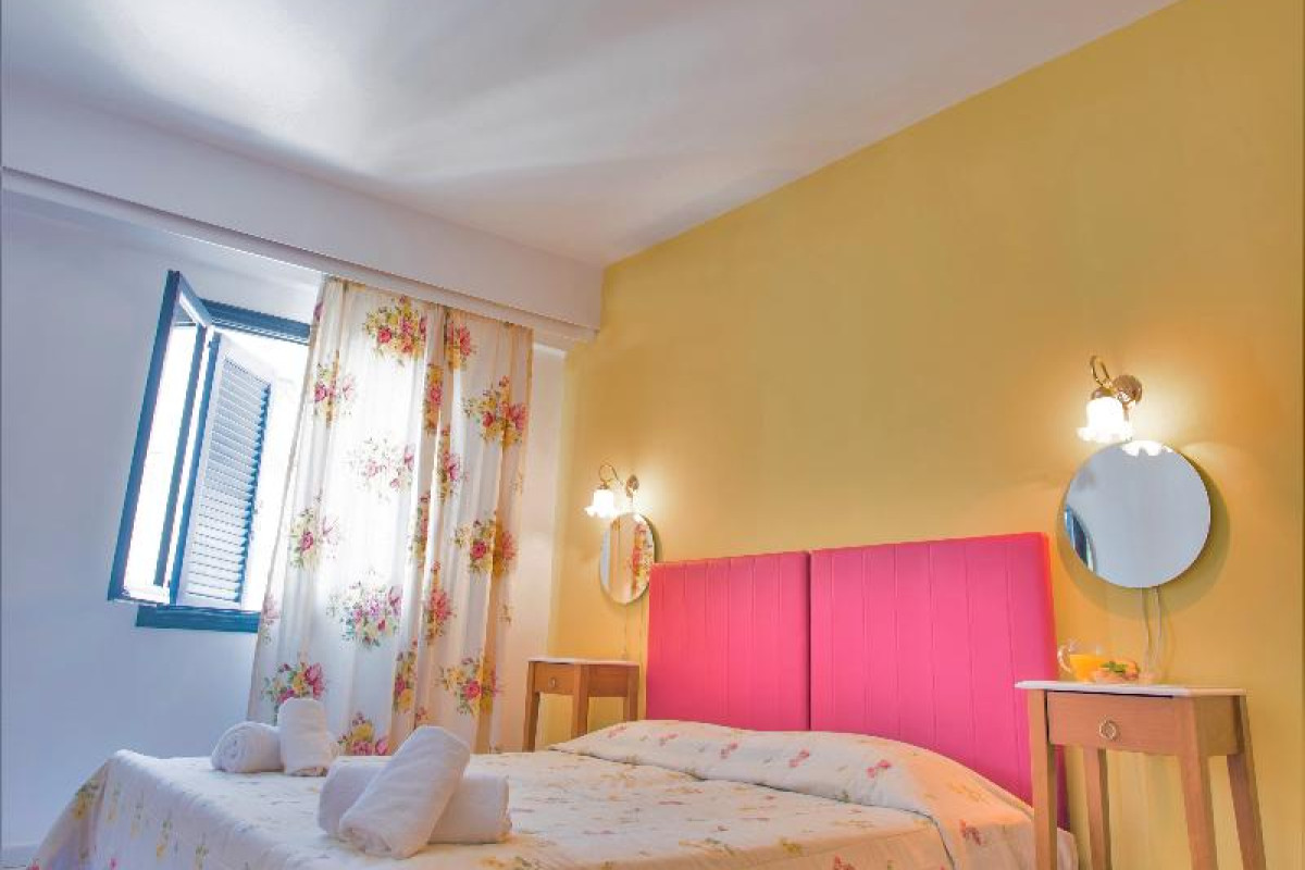 Nami Hotel amp; Suites