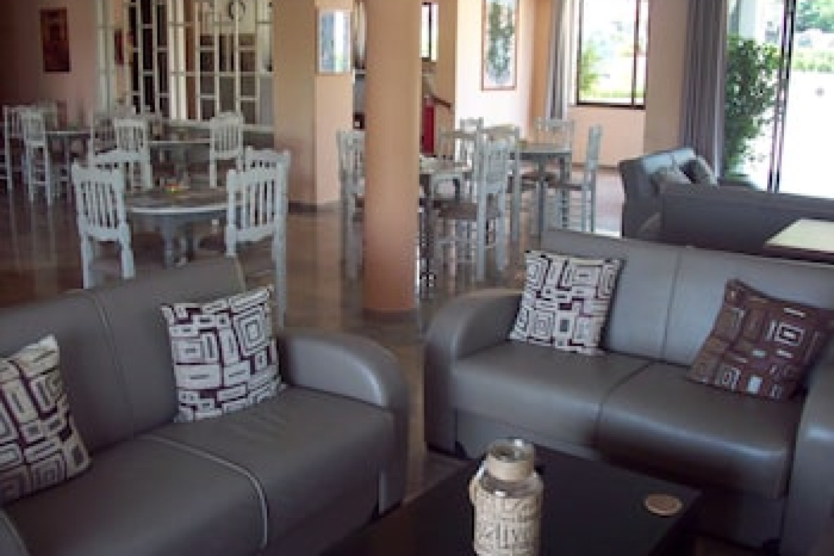 IONIS HOTEL