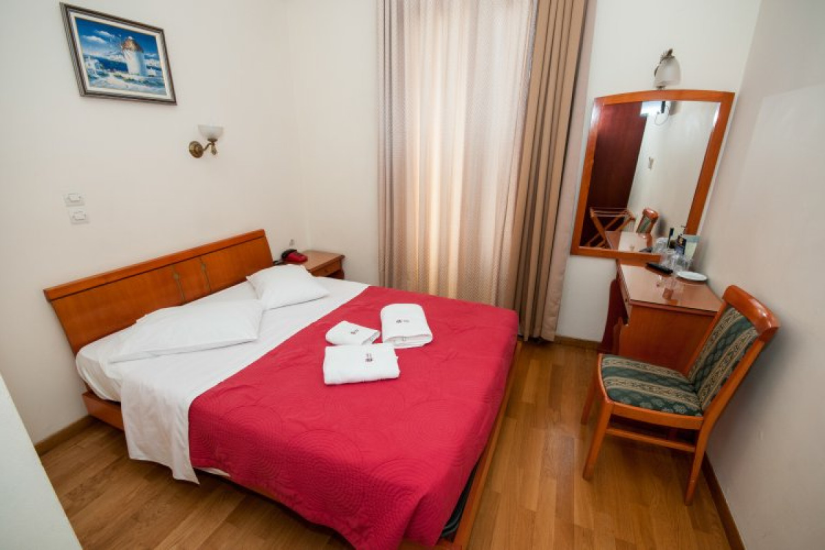 Cecil Hotel