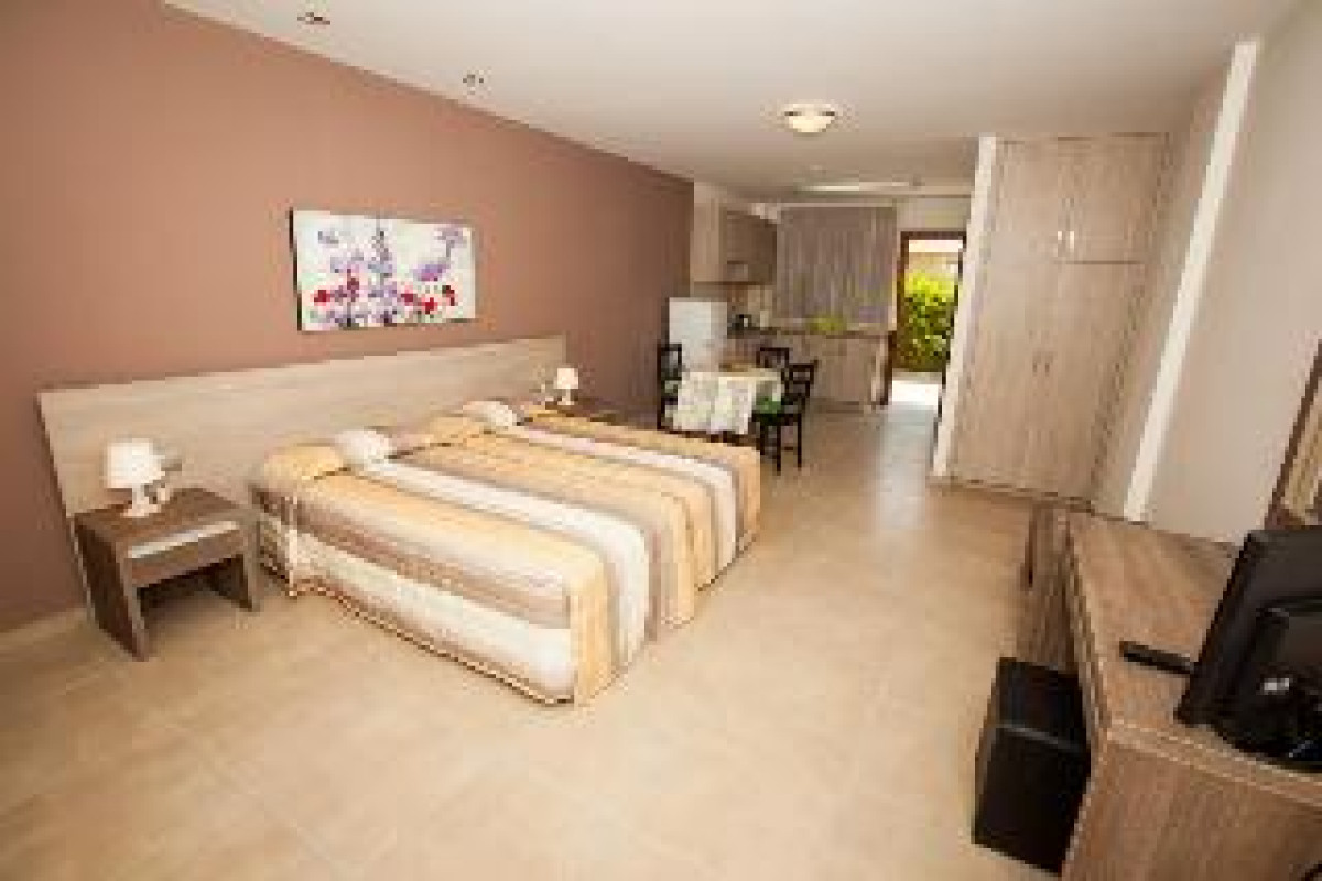 CRYSTALLO APARTMENTS