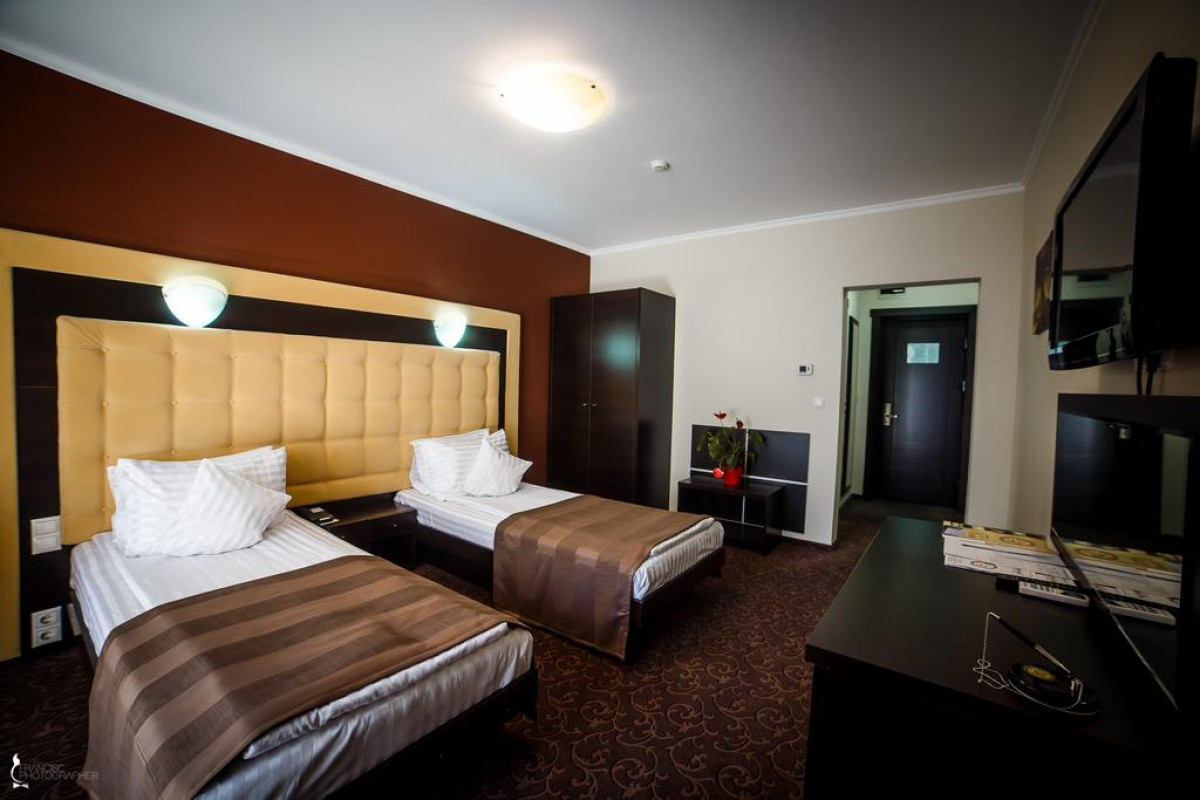 HOTEL OZANA