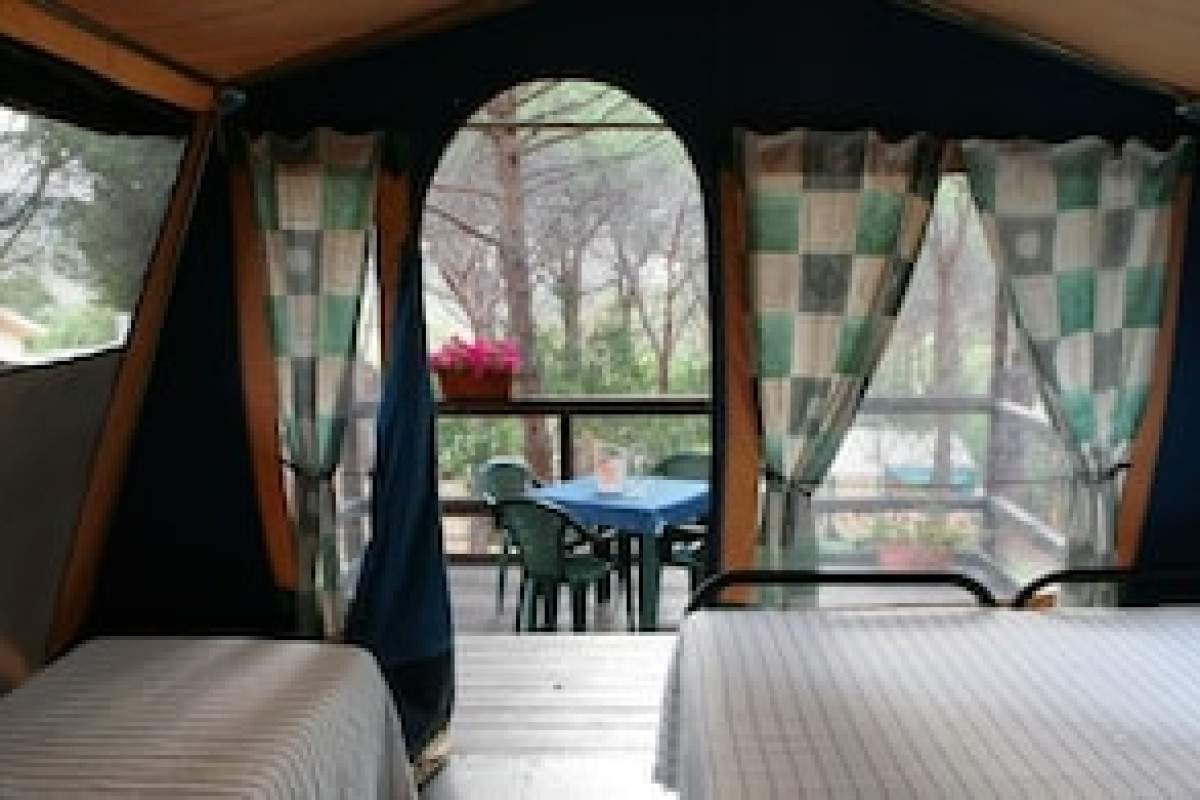 AMFIBIETREKS CAMPING