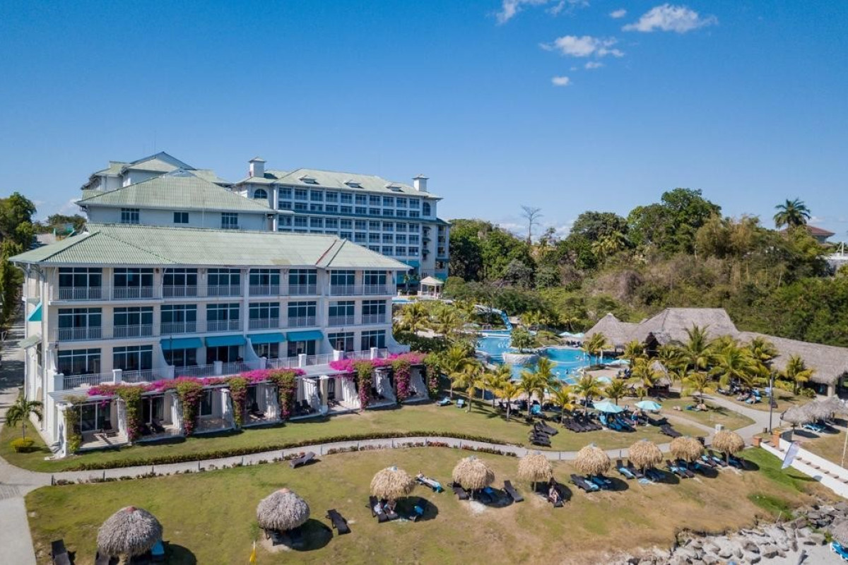Gran Evenia Bijao Beach Resort
