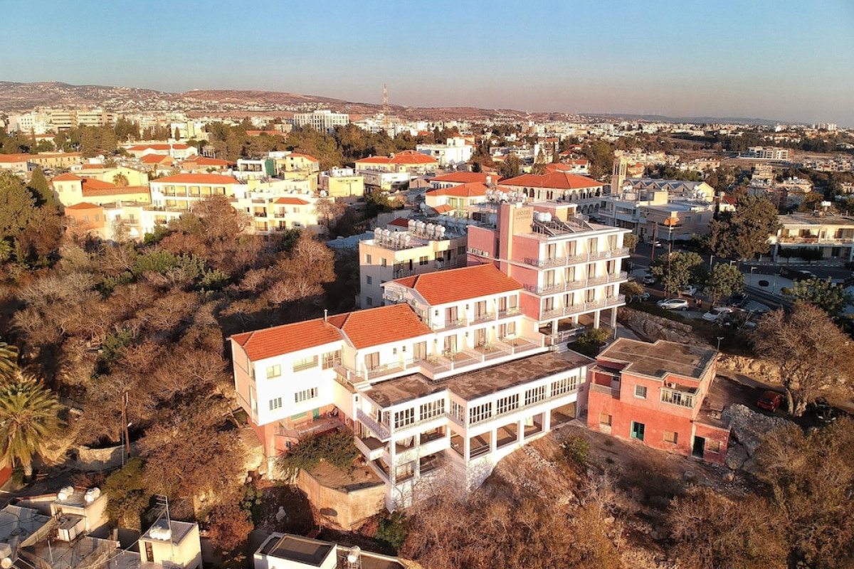 AXIOTHEA HOTEL