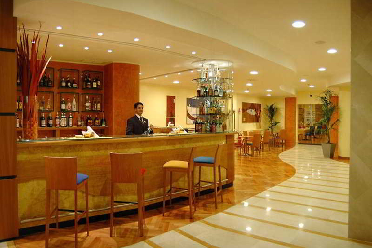 HOLIDAY INN CAGLIARI
