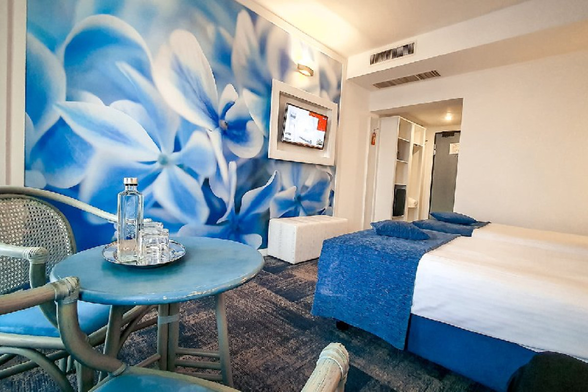 HOTEL CONTINENTAL FORUM.