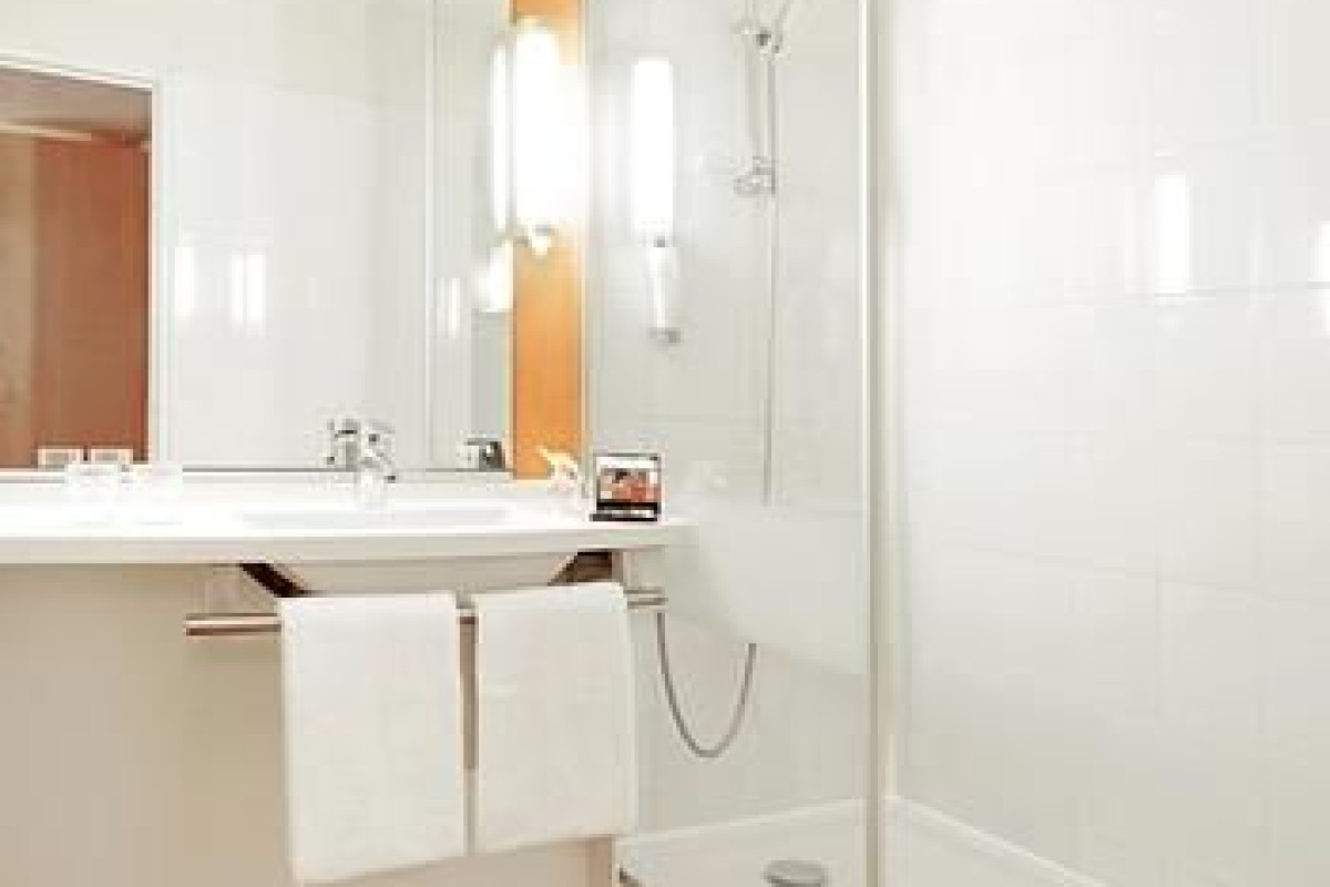 IBIS PARIS 17 CLICHY-BATIGNOLLES
