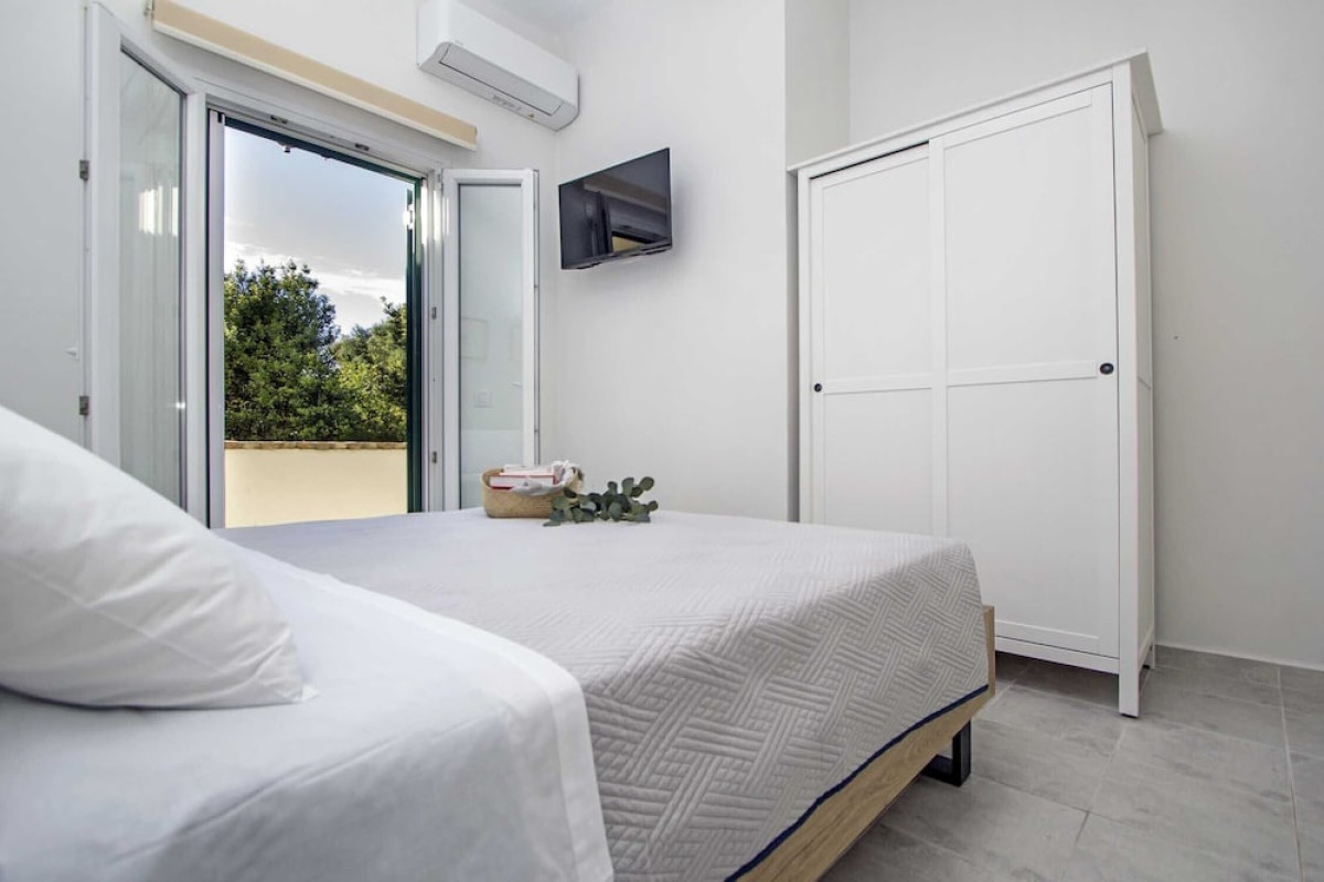 DOMUS LUX HOUSES BY KONNECT