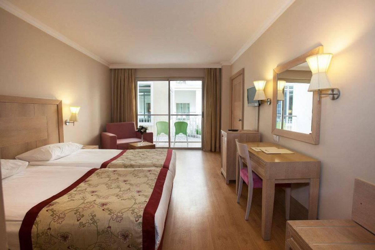 ORANGE COUNTY RESORT HOTEL BELEK