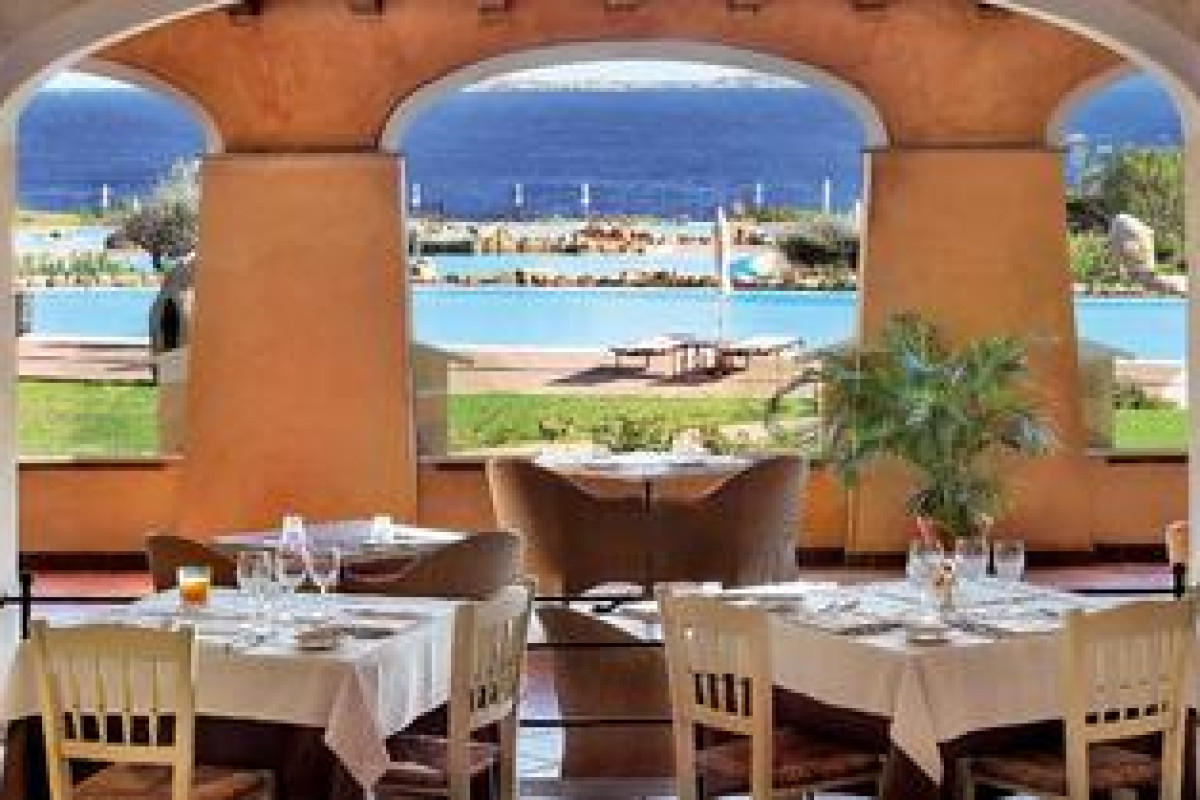 COLONNA RESORT