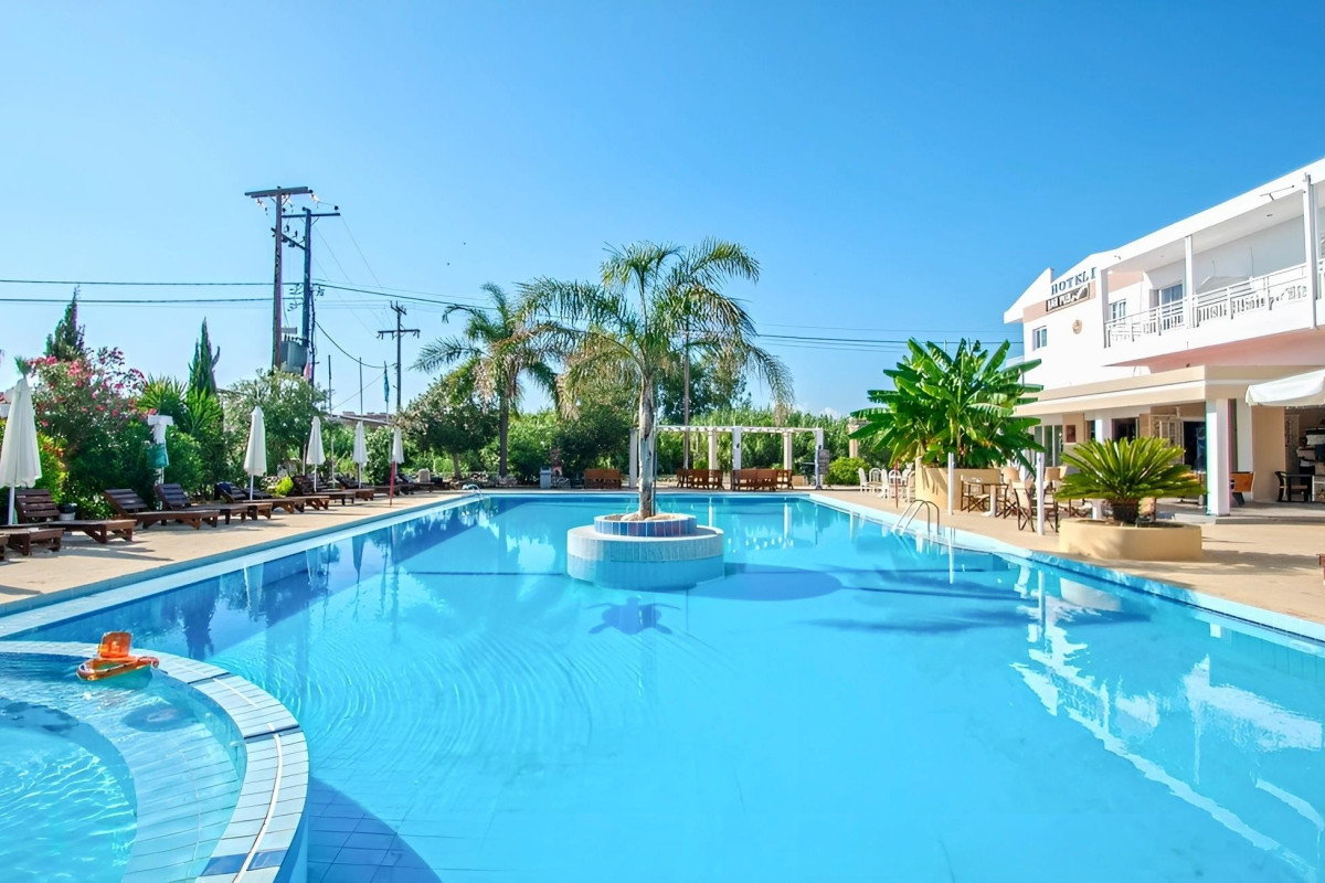IKAROS  HOTEL