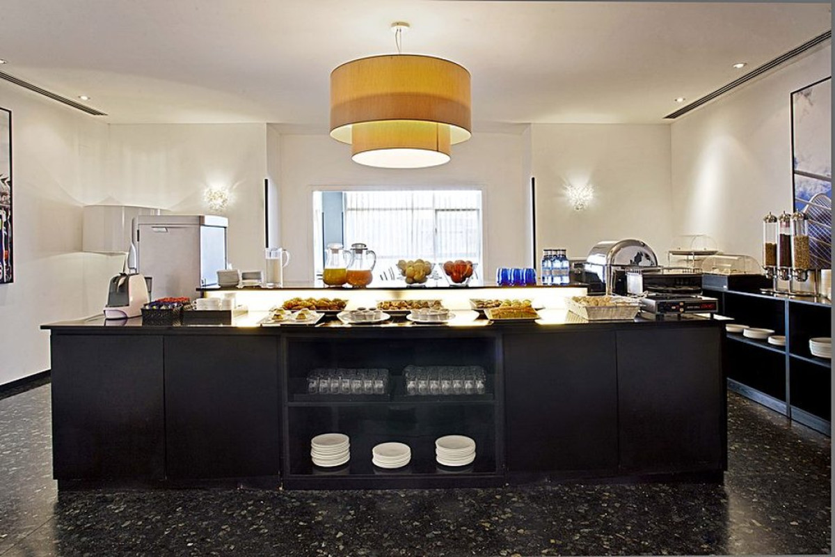 MEDIUM VALENCIA HOTEL