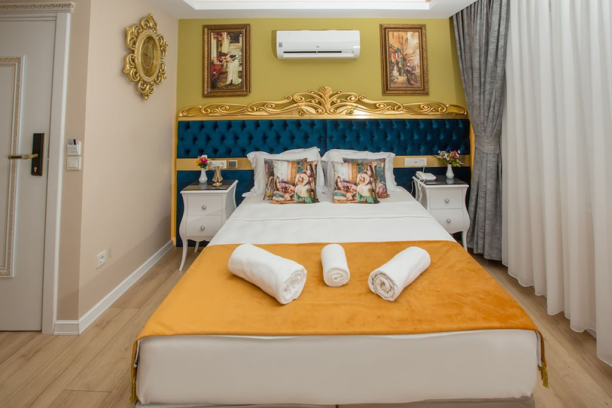 ATLANTIS ROYAL HOTEL