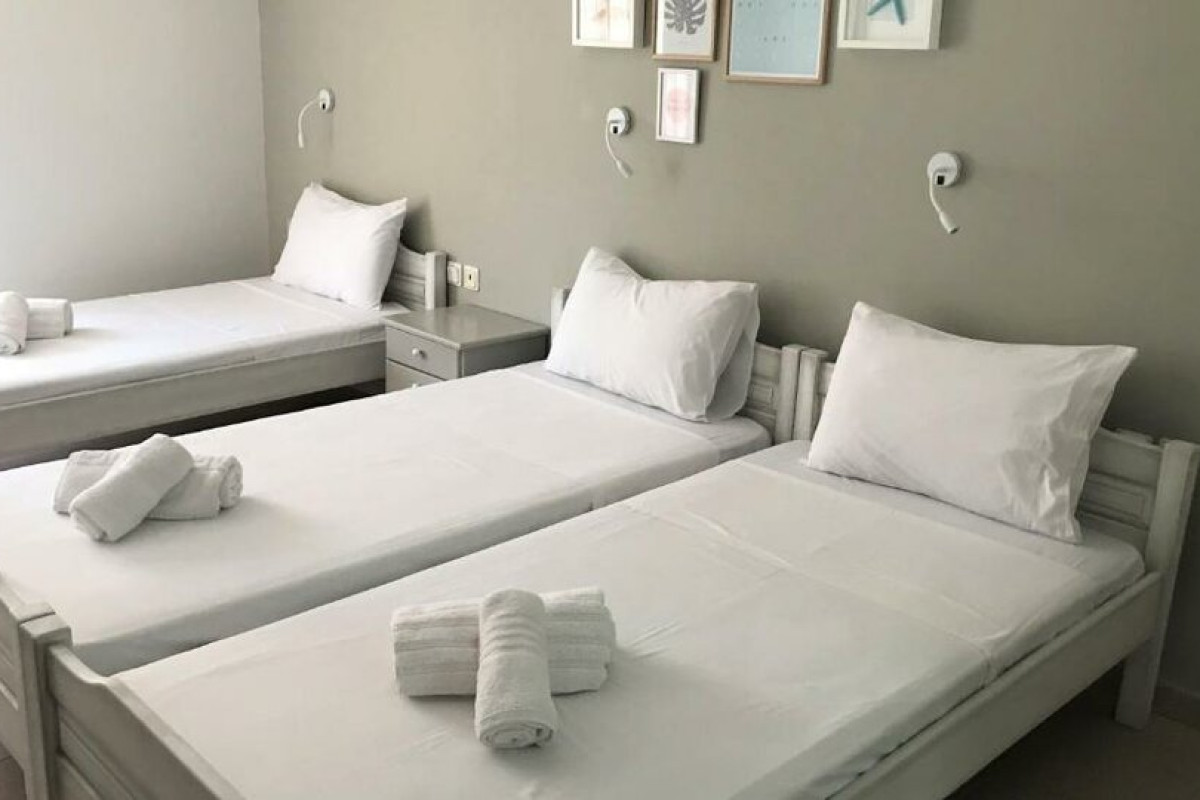 Aqua Beachfront Hotel