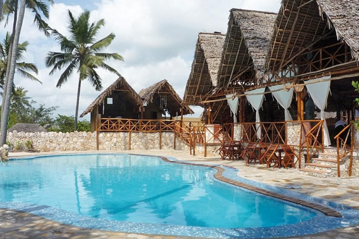 SAMAKI LODGE