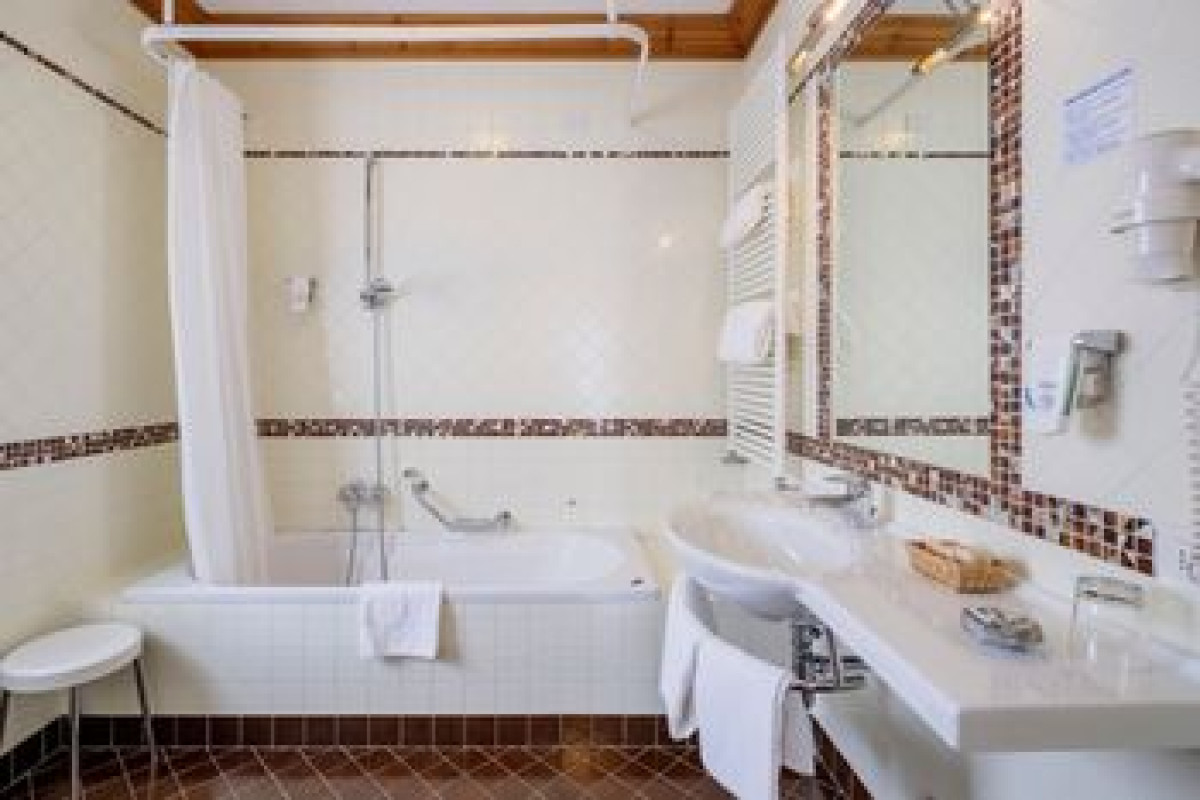 HOTEL AQUILA