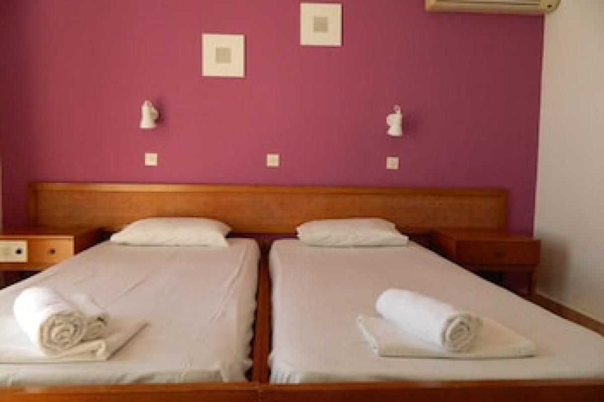 HOTEL TELHINIS