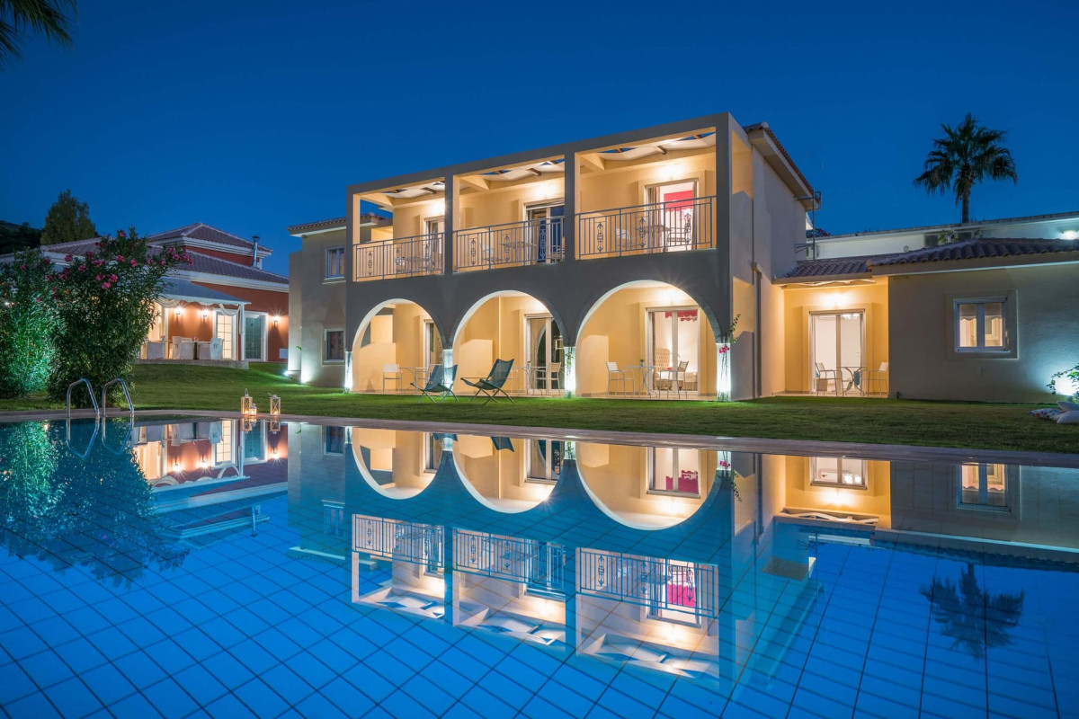 Aeolos Boutique Hotel  Suites