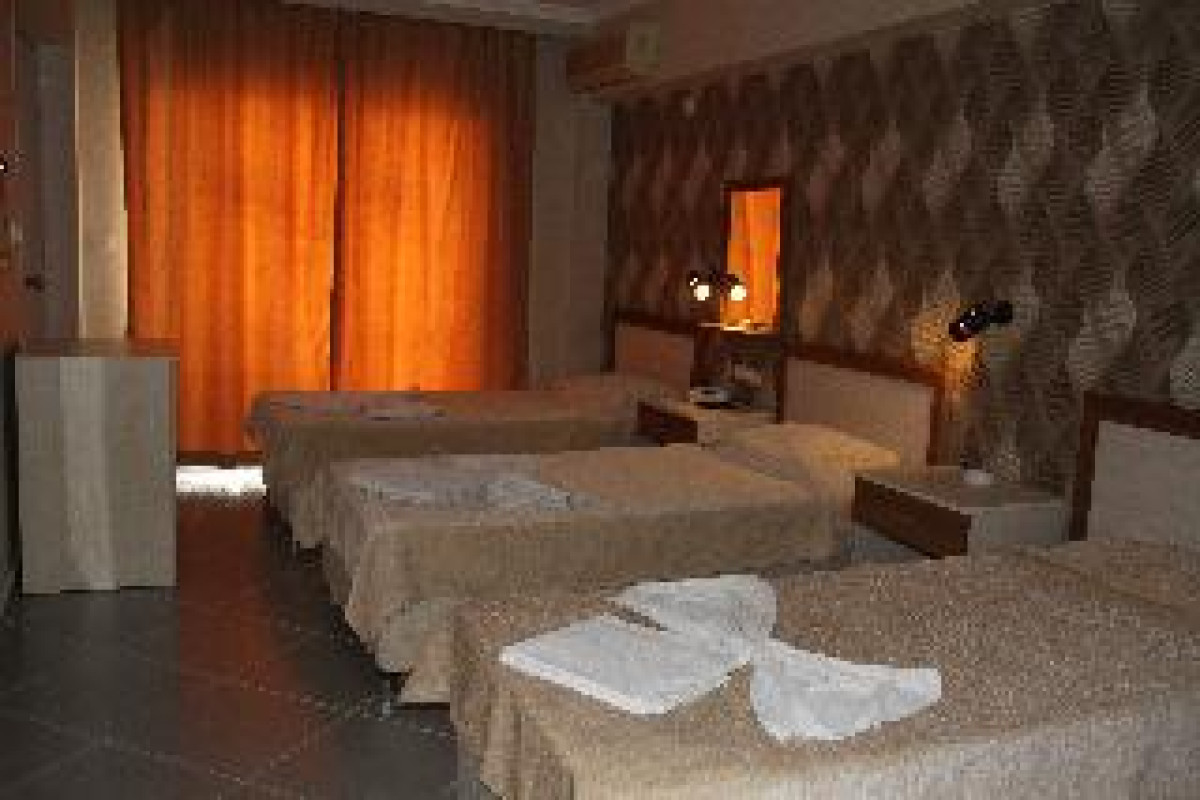 SATURN HOTEL