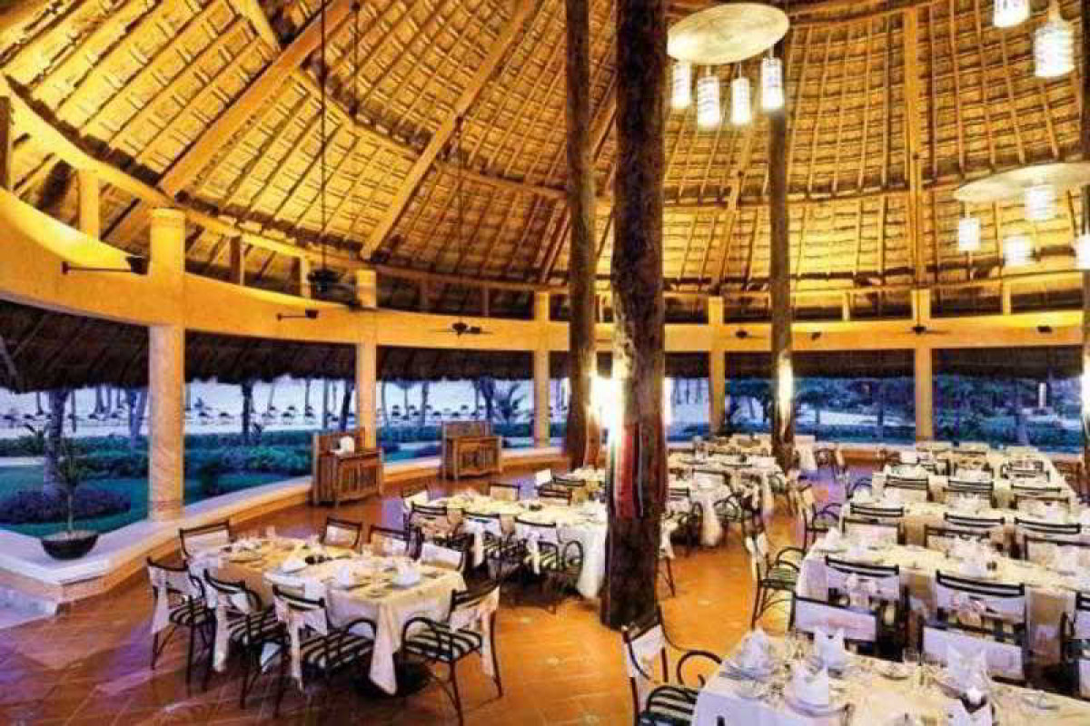 Barcelo Maya Colonial