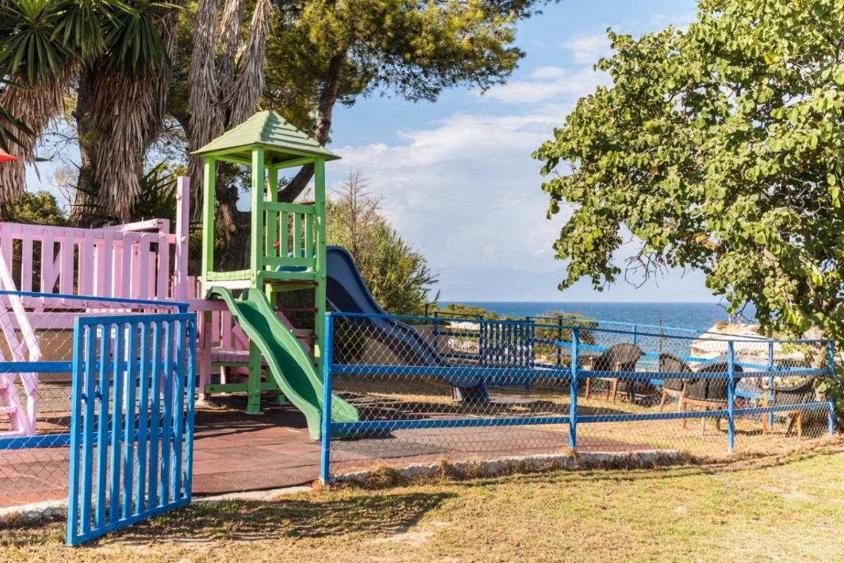 Akron Seascape Resort Hotel