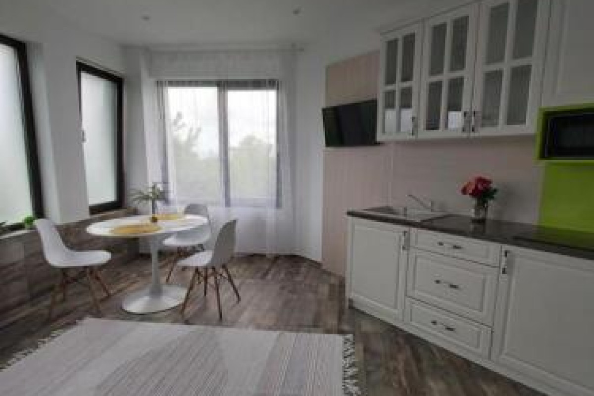ACCENT HOUSE