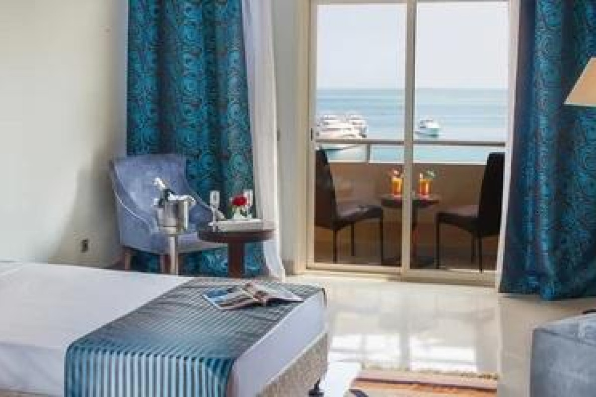 ELYSEES HOTEL