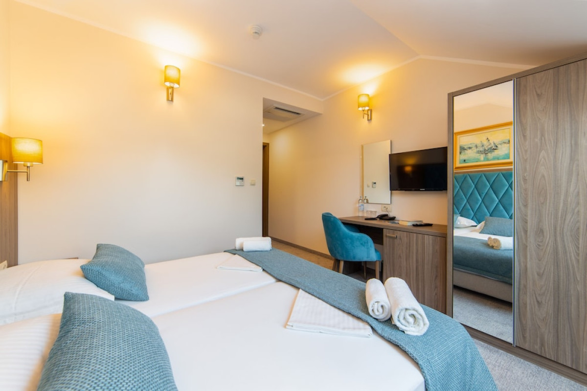 HOTEL BELLA VISTA