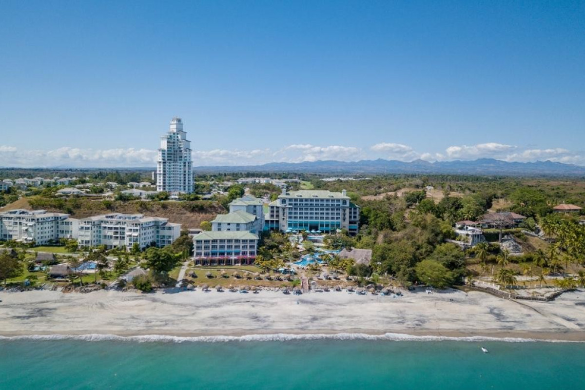 Gran Evenia Bijao Beach Resort