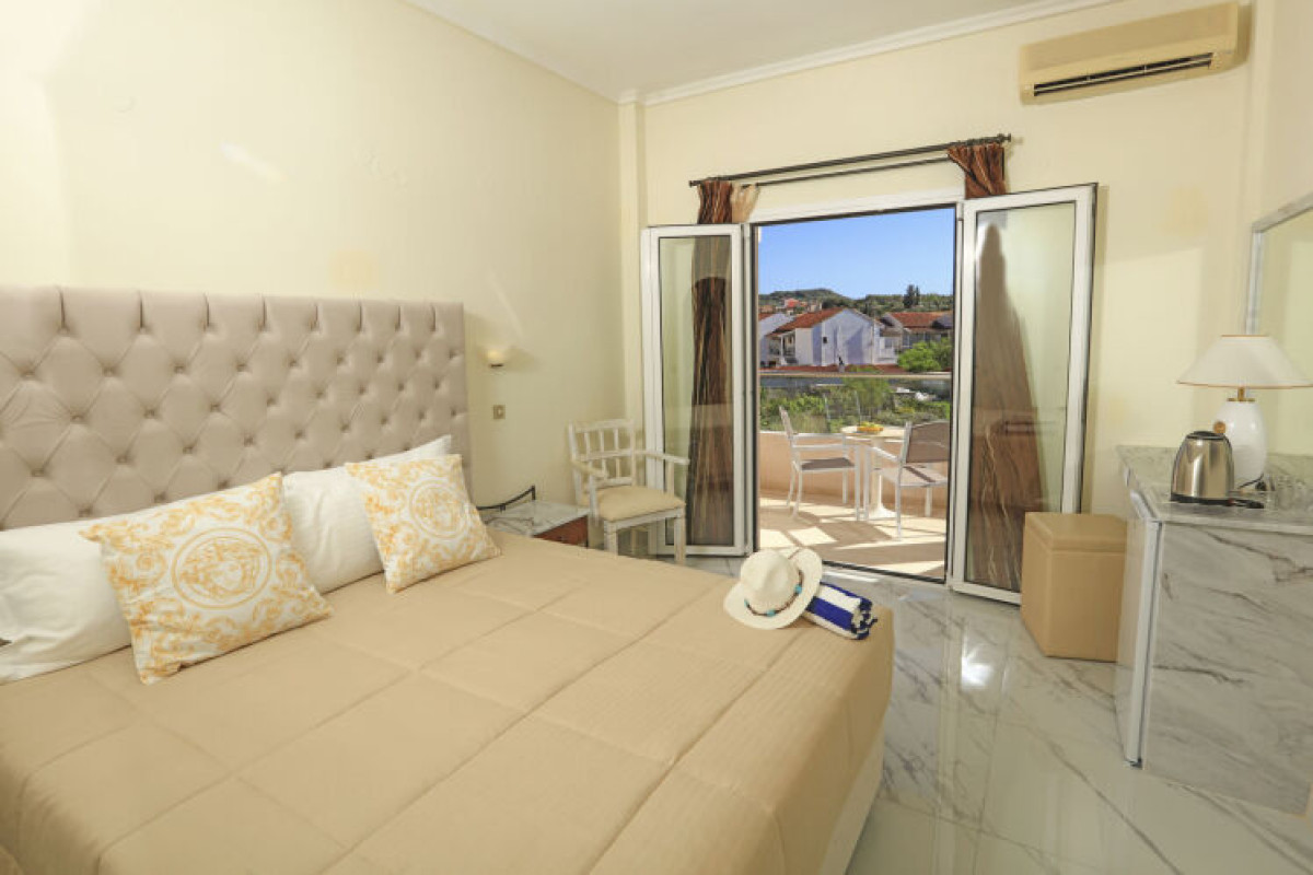 Cavomarina Beach Hotel
