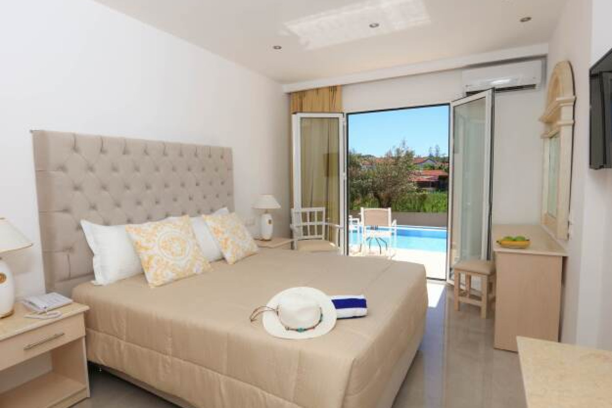 Cavomarina Beach Hotel