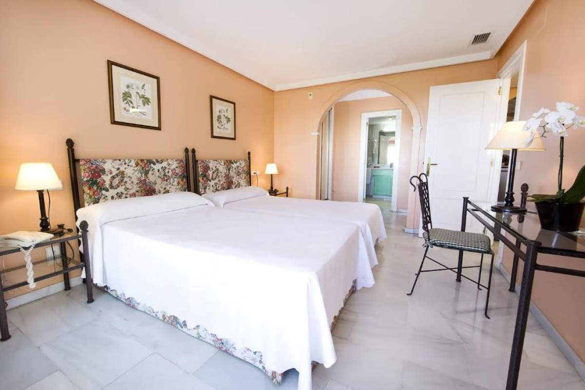 Monarque Sultan Aparthotel