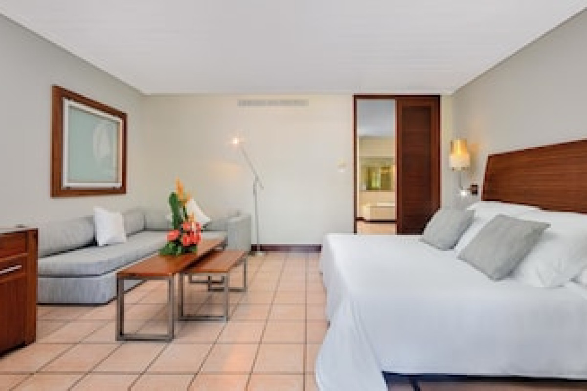 PARADIS BEACHCOMBER