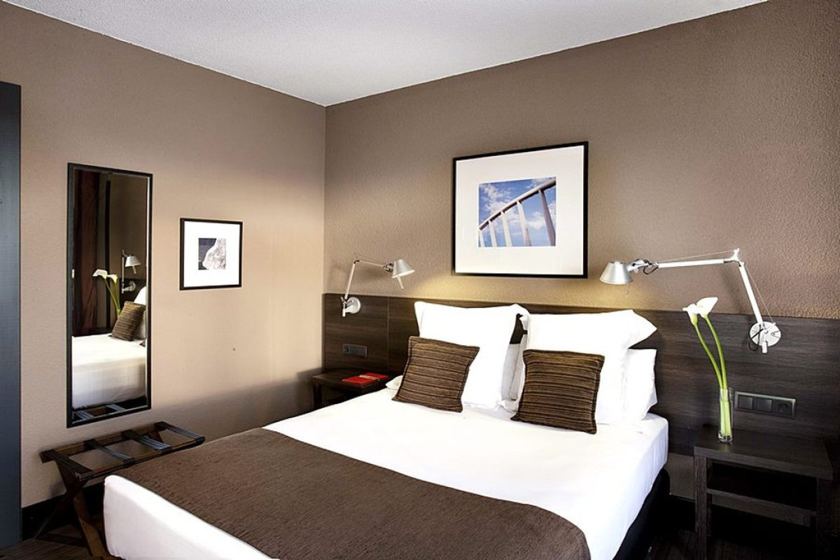 MEDIUM VALENCIA HOTEL