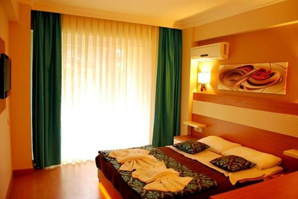FLORA SUITES