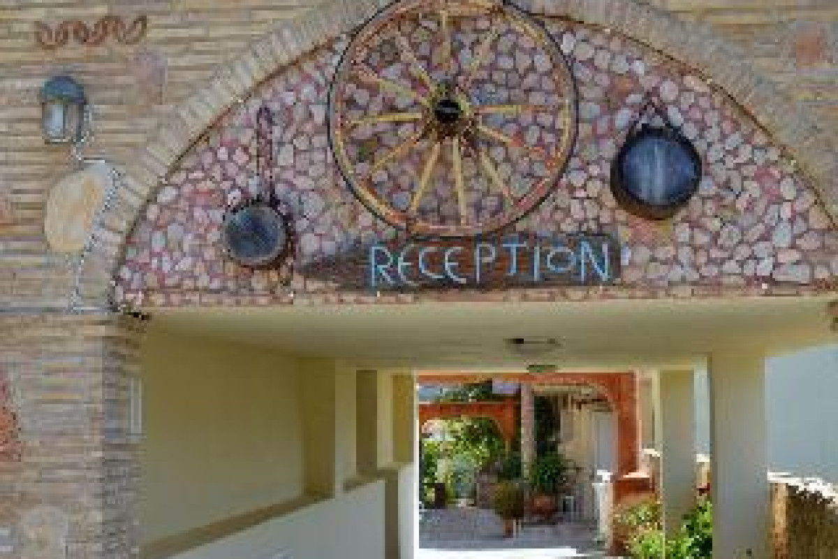 MAVRIKOS HOTEL