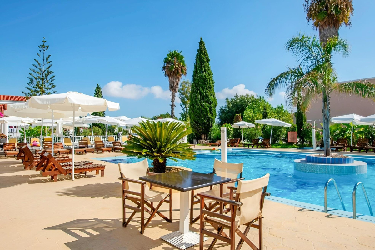 IKAROS  HOTEL