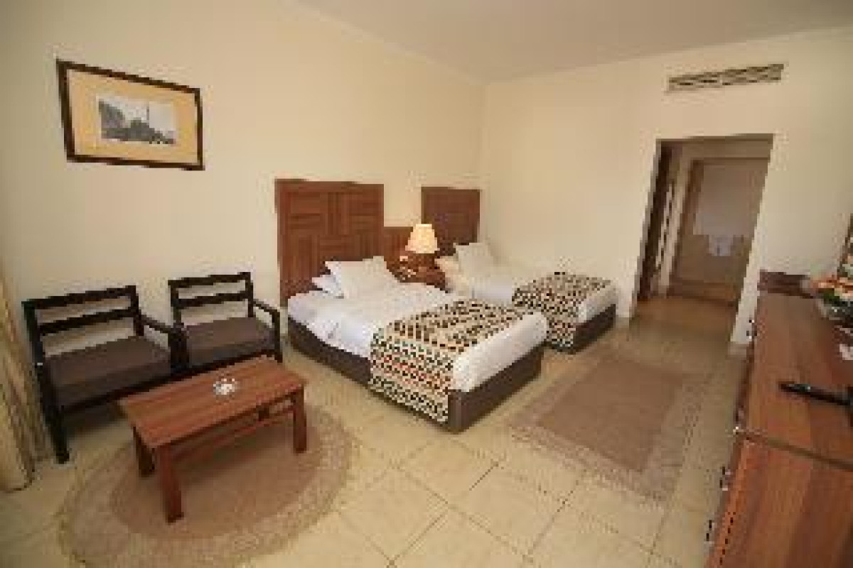 CLUB REEF RESORT