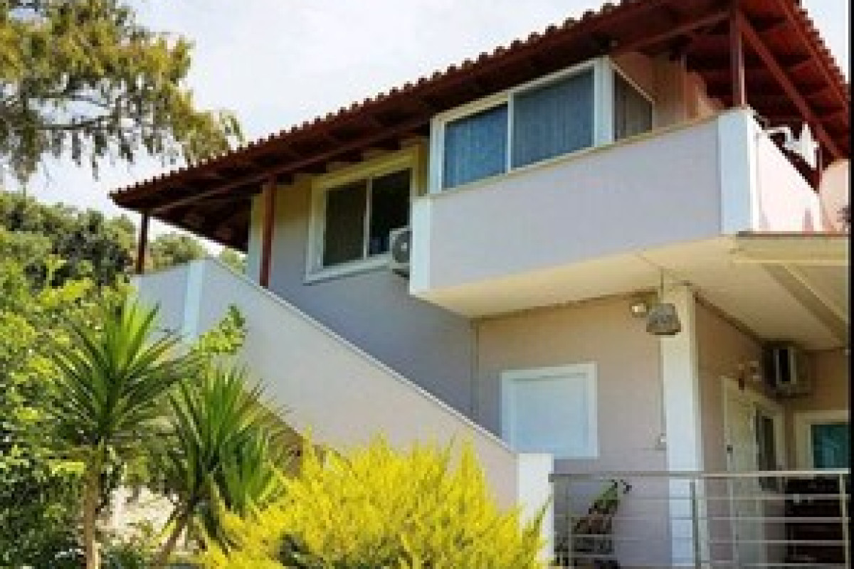 JULIA HOLIDAY APARTMENTS