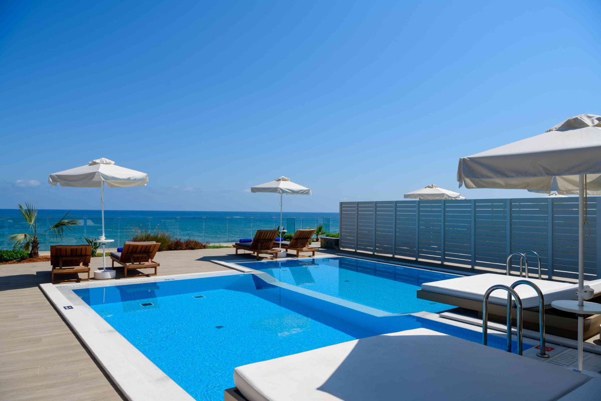 ALEXANDER BEACH HOTEL and VILLAGE