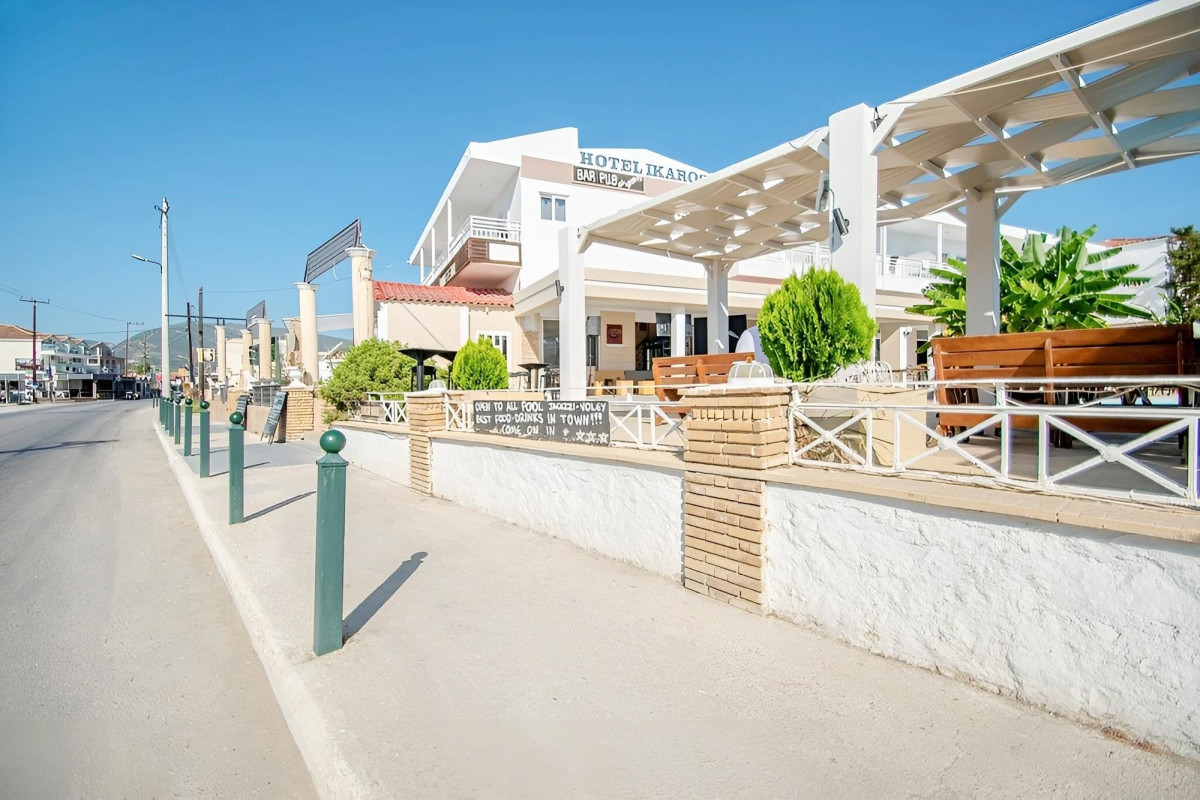IKAROS  HOTEL