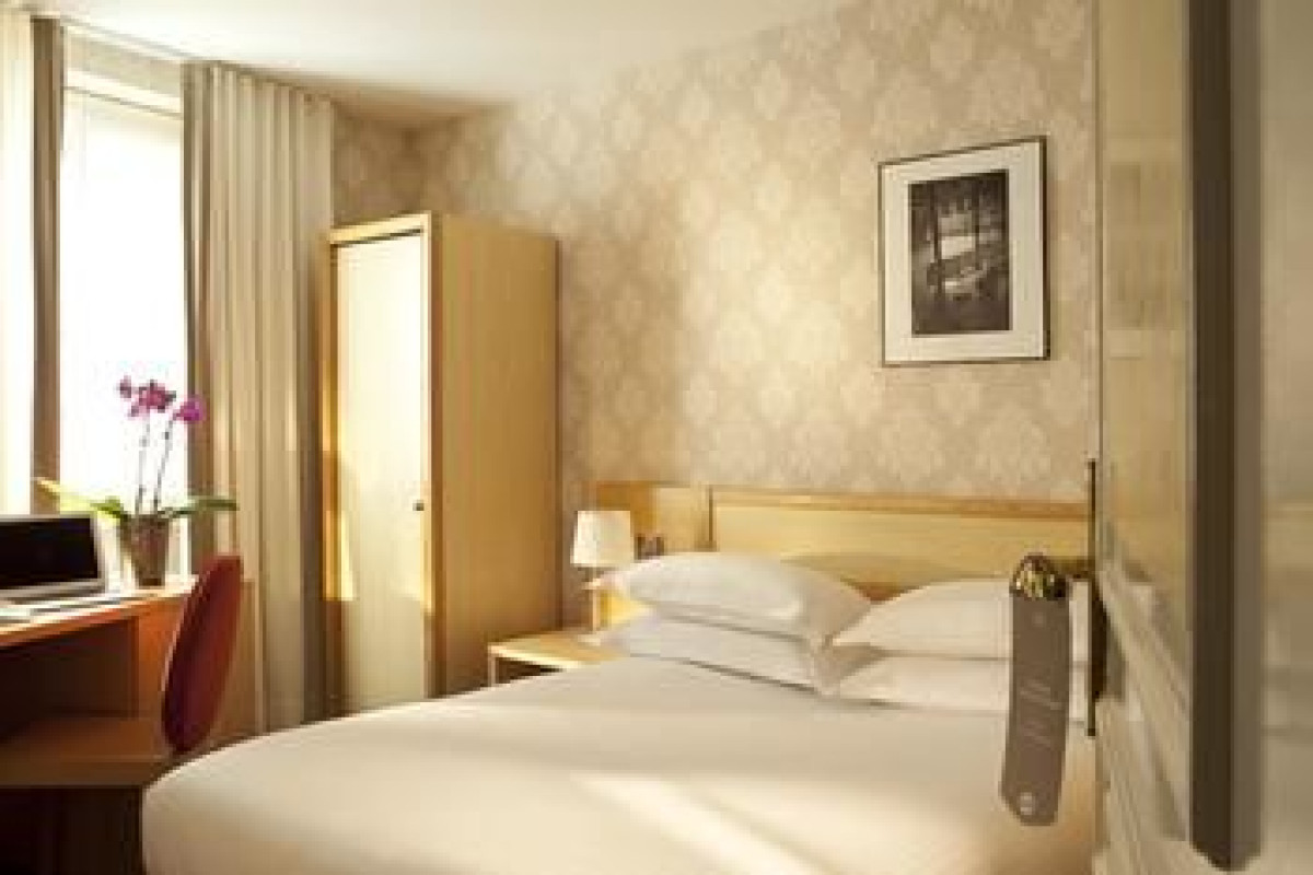 BEST WESTERN BRETAGNE MONTPARNASSE
