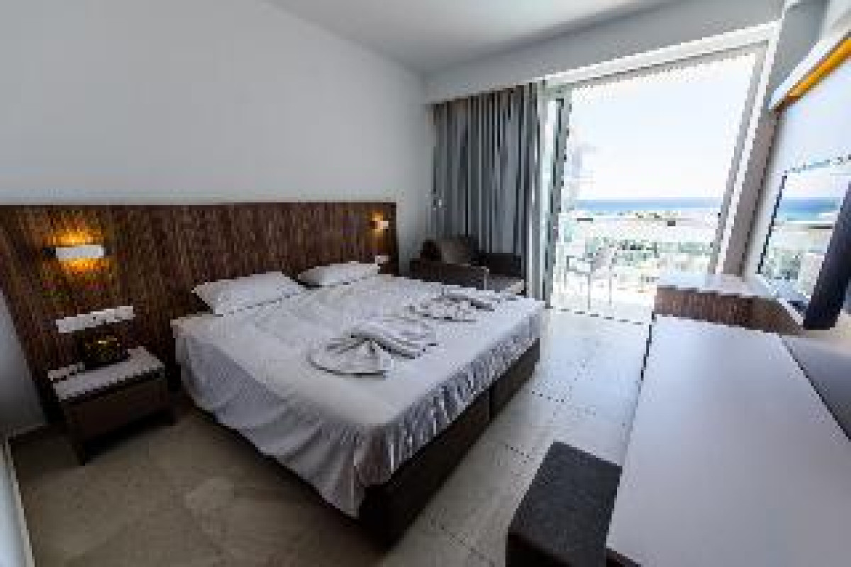 Eleana Hotel