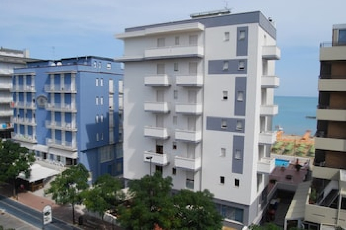 HOTEL EMBASSY PESARO