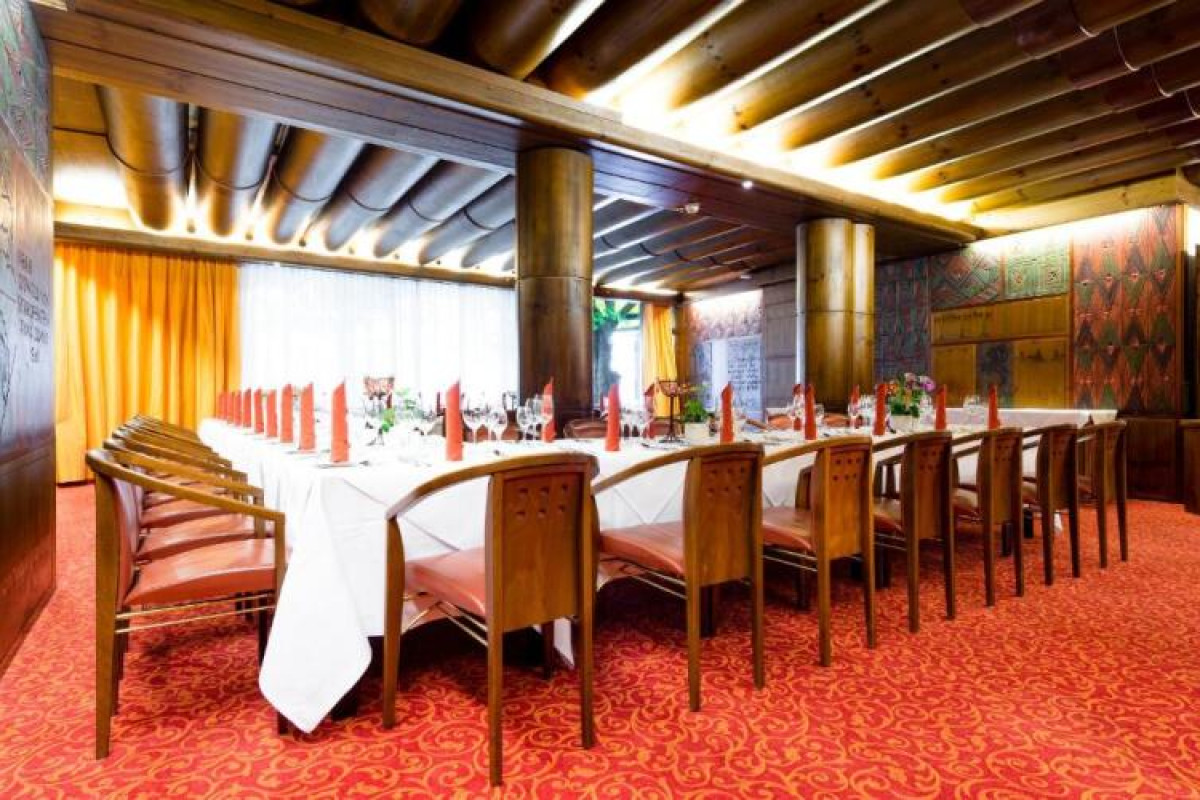 HOTEL SCHROFENSTEIN