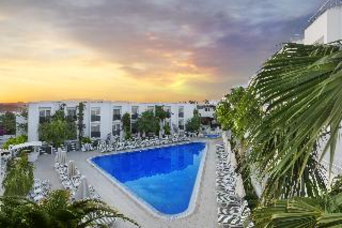 SHARK CLUB HOTEL