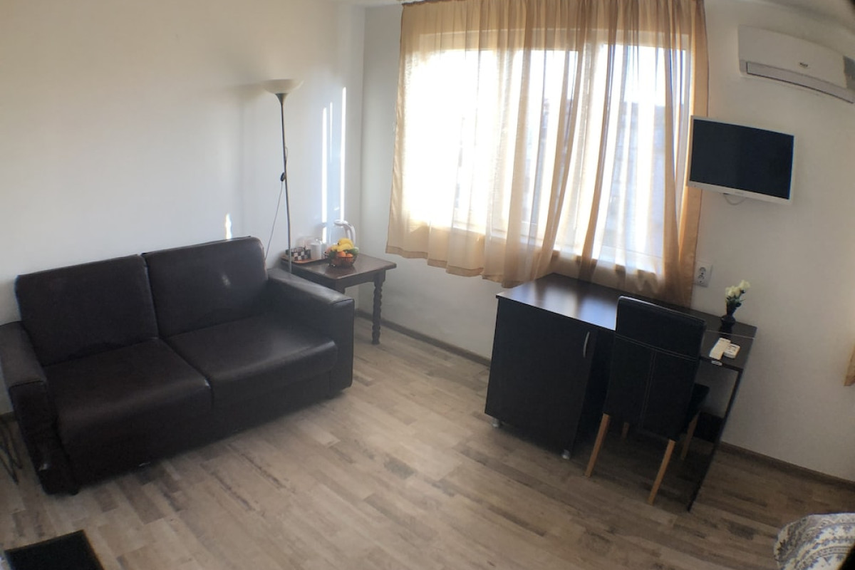 SAMUIL APARTMENTS